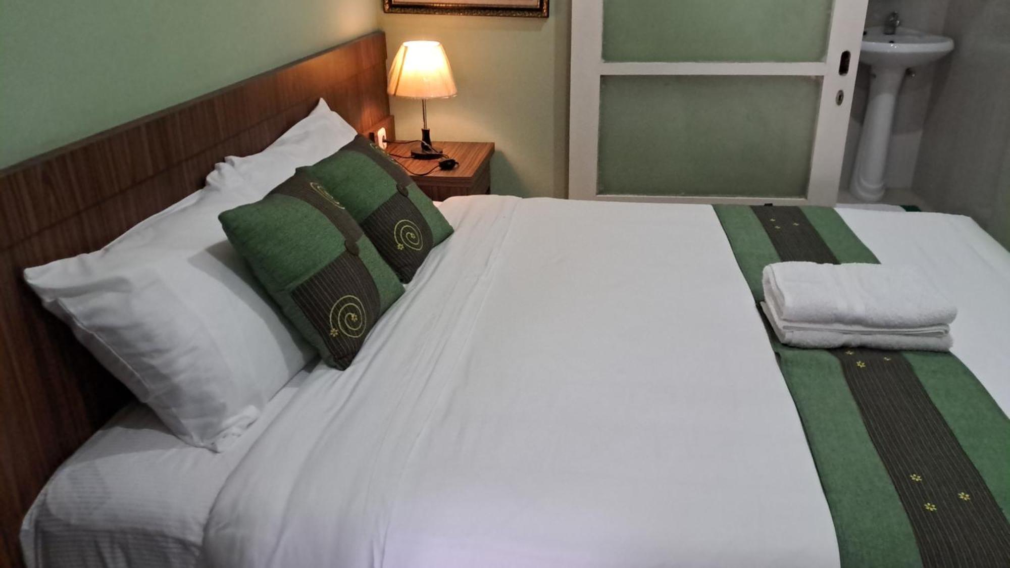 Griya Jene Homestay Syariah Ngabean Pokój zdjęcie